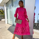 Elaina | Stilfuld Midi Kjole med Blonde Detaljer